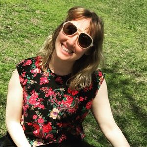 Meet your Posher, Leah